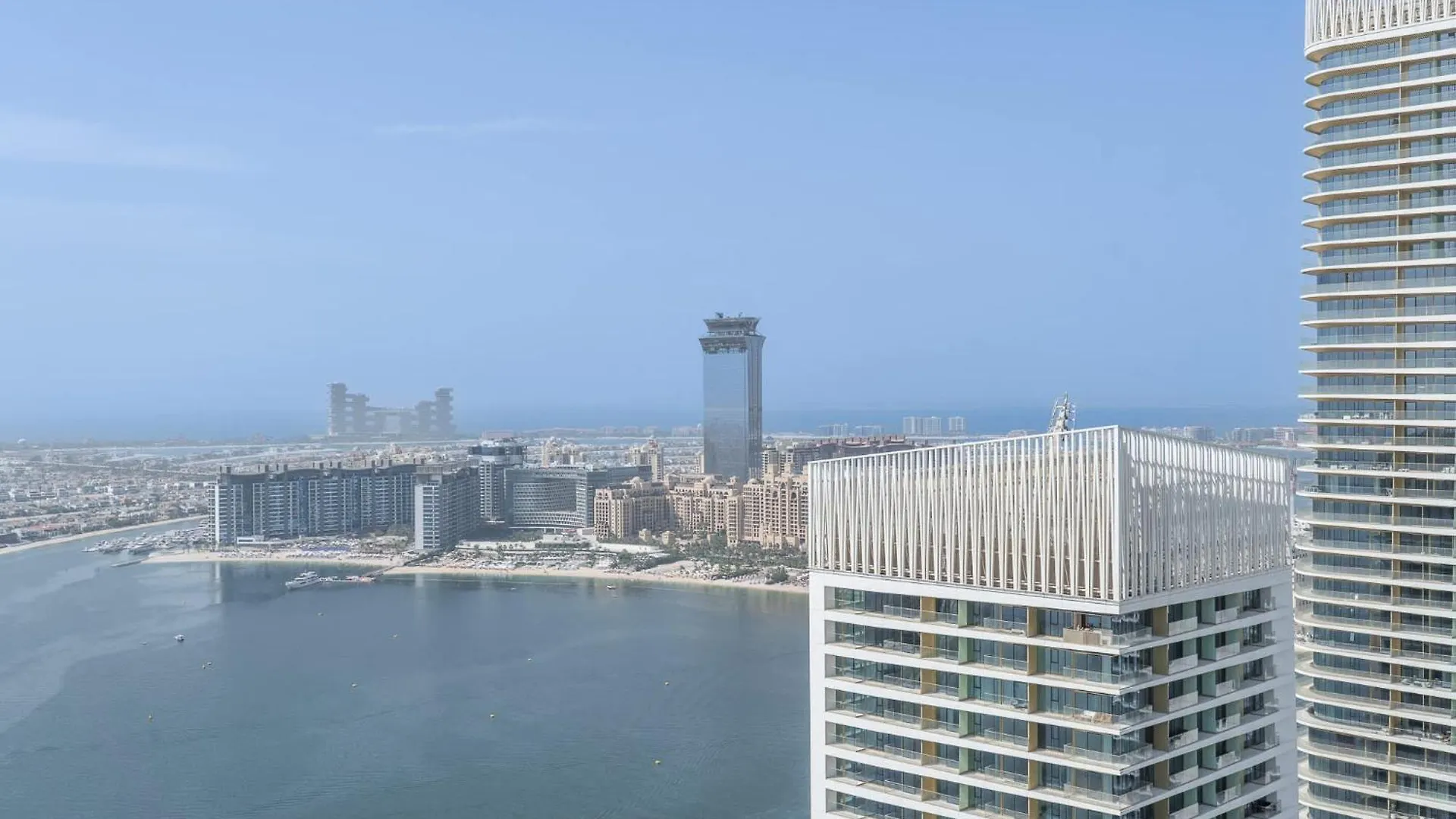 1 Bedroom In Marina Vista With Gorgeous Palm Views Dubai Apartment