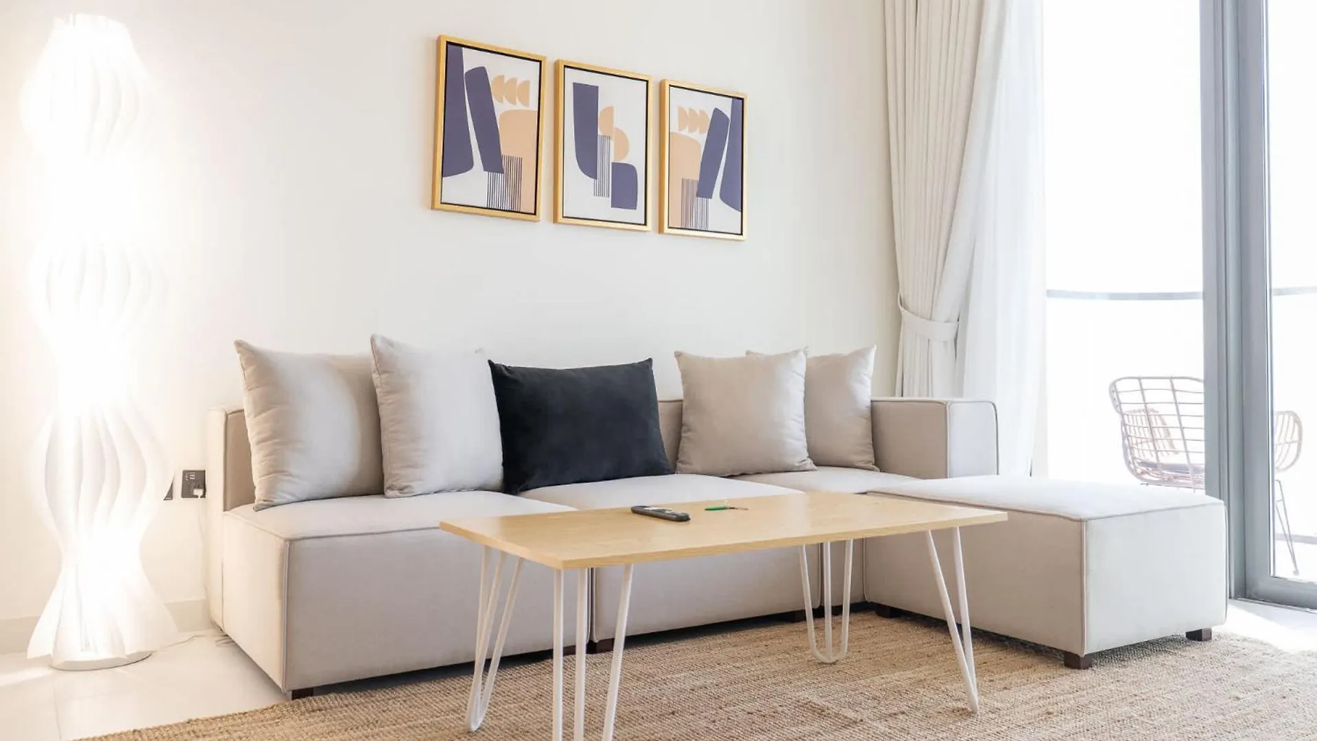 1 Bedroom In Marina Vista With Gorgeous Palm Views Dubai Apartment
